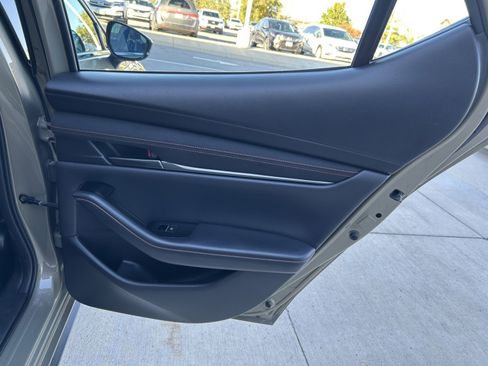 Used 2024 MAZDA MAZDA3 s image 17