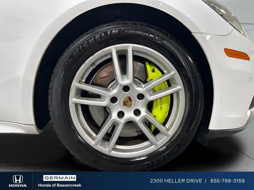 Used 2018 Porsche Panamera 4 Executive AWD/4WD image 29