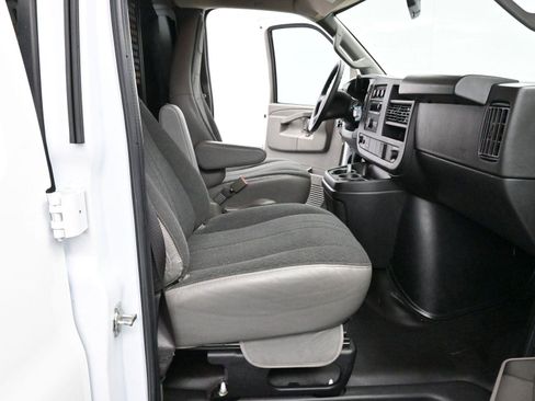 Used 2023 Chevrolet Express 2500 w/ Driver Convenience Package image 27
