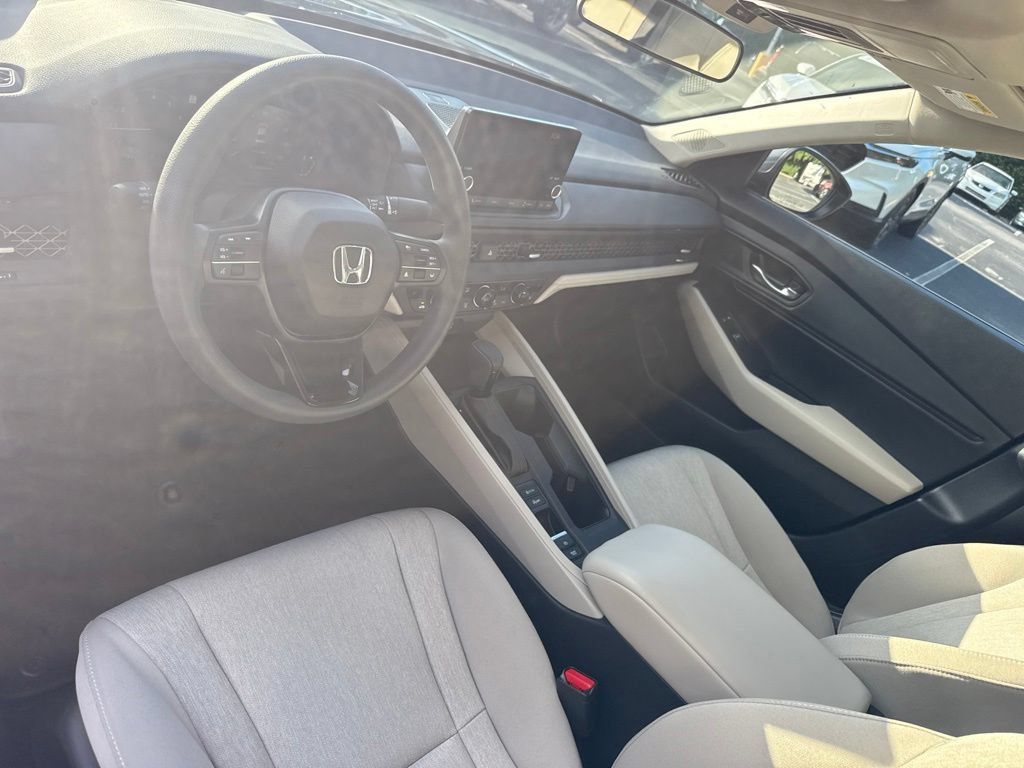 Used 2024 Honda Accord EX image 19