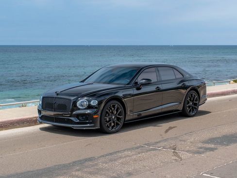 Used 2024 Bentley Flying Spur W12 AWD/4WD image 1