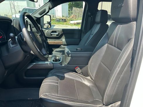 Used 2023 Chevrolet Silverado 2500 High Country w/ Safety Package II AWD/4WD image 14