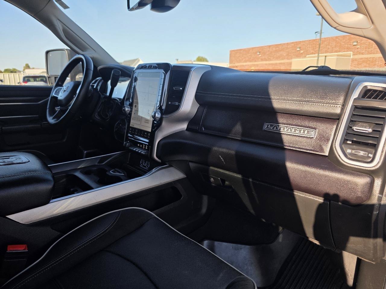 Used 2024 RAM 3500 Laramie AWD/4WD image 18