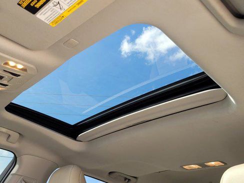 Certified 2021 Toyota Highlander XLE image 16