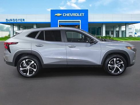 New 2026 Chevrolet Trax RS w/ Driver Confidence Package FWD image 6