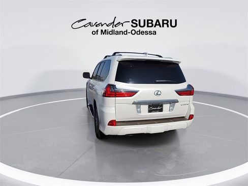 Used 2016 Lexus LX 570 4WD w/ Luxury Package image 7