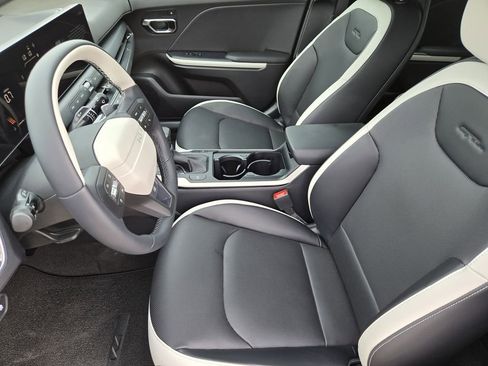 New 2026 Kia K4 GT-Line Turbo w/ GT-Line Sunroof Package FWD image 9
