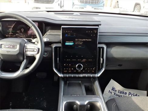 Used 2025 GMC Acadia Elevation image 13