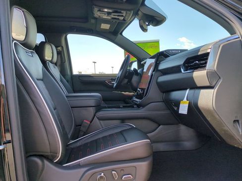 Used 2026 GMC Yukon XL AT4 Ultimate AWD/4WD image 36