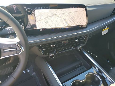 New 2026 Chevrolet Suburban LS image 23