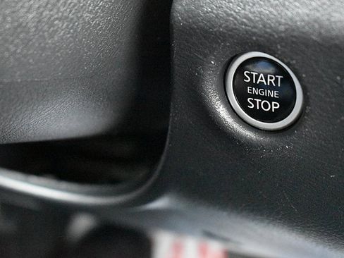 Certified 2023 Nissan Frontier SV image 30