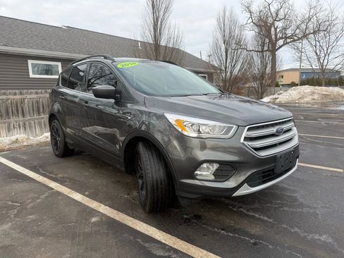 Used 2018 Ford Escape SEL w/ Canadian Touring Package image 3