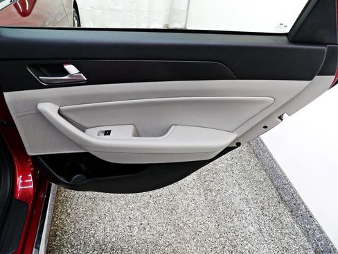 Used 2016 Hyundai Sonata Sport image 12