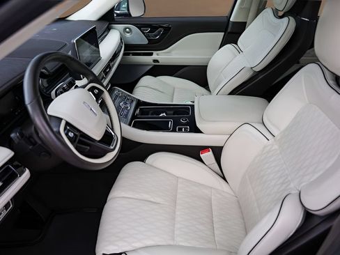 Used 2020 Lincoln Aviator Black Label w/ Dynamic Handling Package AWD/4WD image 8