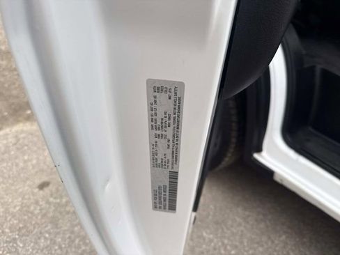 Used 2025 RAM ProMaster 2500 w/ Convenience Group FWD image 17