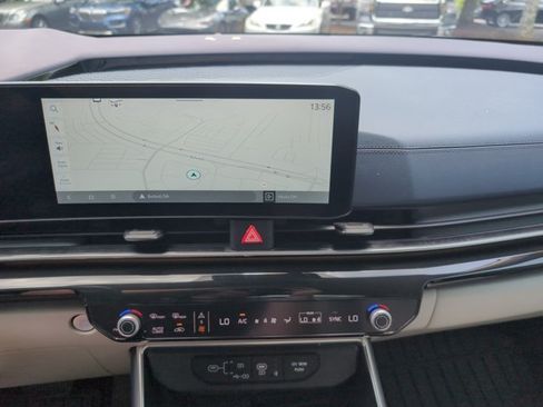 Used 2025 Kia Carnival SX Prestige FWD image 14