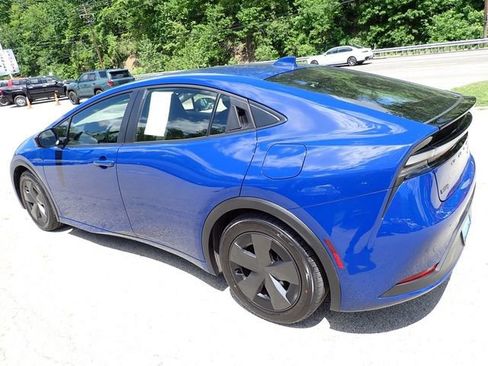 Used 2024 Toyota Prius Prime FWD image 8