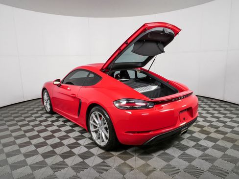 Used 2018 Porsche 718 Cayman RWD image 30