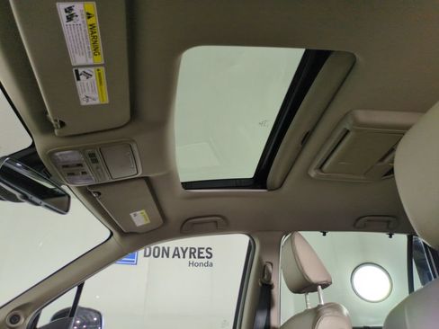 Used 2017 Honda Pilot Touring image 21