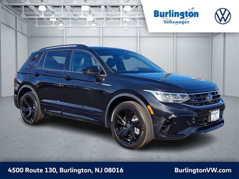 Certified 2023 Volkswagen Tiguan SE R-Line image 1