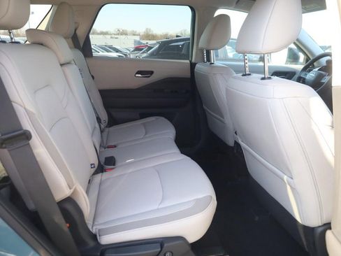 New 2026 Nissan Pathfinder SL AWD/4WD image 22