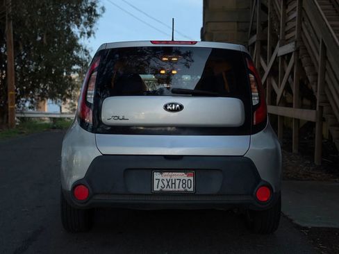 Used 2015 Kia Soul + image 25