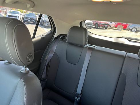 Used 2025 Buick Encore GX Preferred image 40