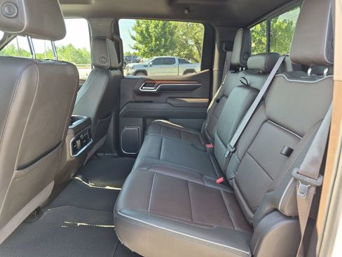 Used 2023 GMC Sierra 1500 Denali AWD/4WD image 37