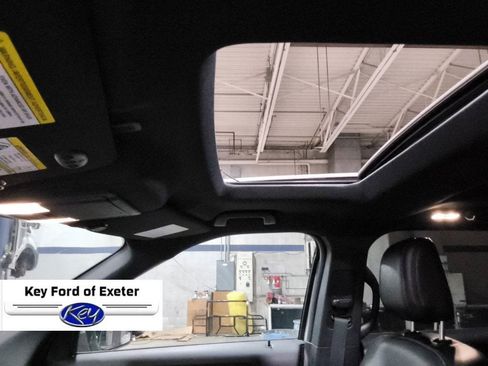 Used 2018 Ford Explorer XLT w/ Equipment Group 202A AWD/4WD image 39