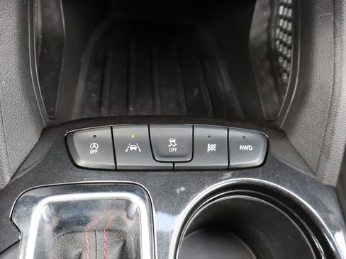 Used 2024 Chevrolet TrailBlazer RS AWD/4WD image 9