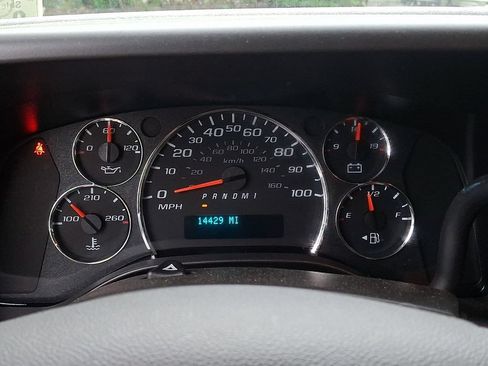 Certified 2025 GMC Savana 2500 w/ Driver Convenience Package RWD image 19