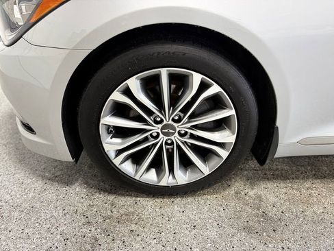 Used 2017 Genesis G80 3.8 w/ Option Group 03 image 29