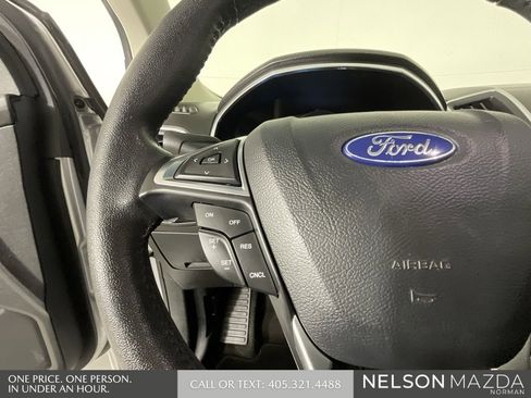 Used 2018 Ford Edge Titanium image 46