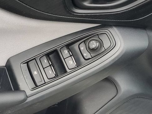 Used 2018 Subaru Crosstrek 2.0i AWD/4WD image 14