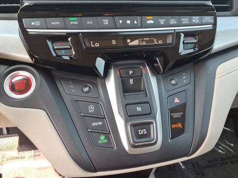 Used 2025 Honda Odyssey EX-L image 11