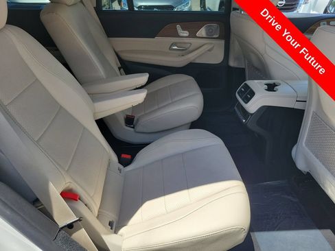 Used 2022 Mercedes-Benz GLS 450 4MATIC image 23