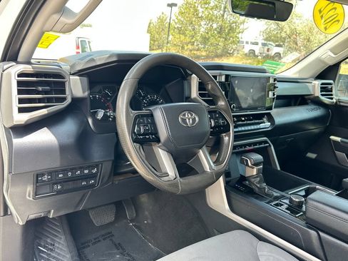 Used 2022 Toyota Tundra SR5 w/ SR5 Convenience Package AWD/4WD image 7