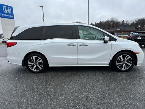 Used 2021 Honda Odyssey Touring image 3