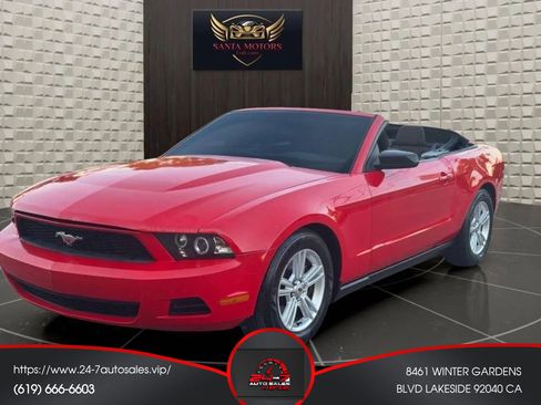 Used 2012 Ford Mustang Convertible image 1