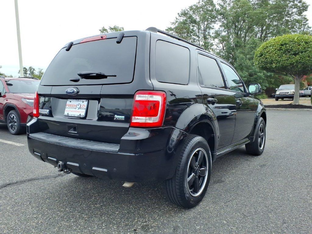 Used 2011 Ford Escape XLT w/ 201A Rapid Spec Order Code FWD image 18