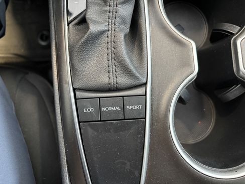 Used 2023 Toyota Camry LE image 20