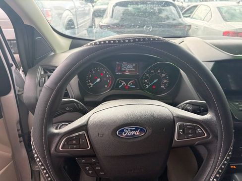 Used 2019 Ford Escape SE AWD/4WD image 17