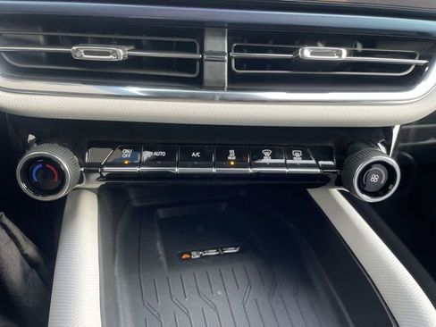 New 2026 Chevrolet Equinox EV LT AWD/4WD image 19