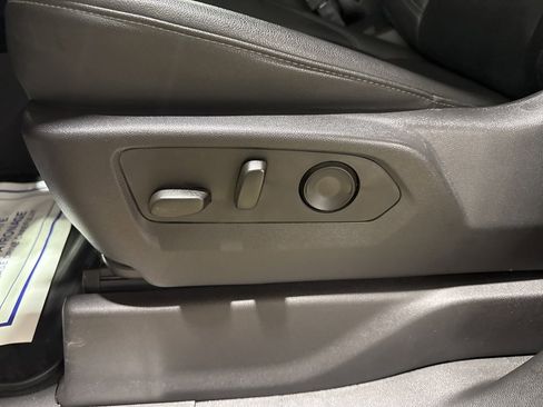 Used 2024 Chevrolet Silverado 2500 LTZ image 18