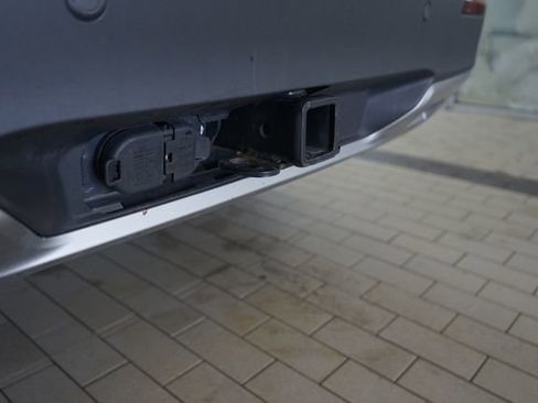 Used 2023 Ford Explorer XLT w/ Equipment Group 202A image 14