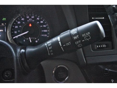 Used 2019 Toyota Sienna XLE w/ XLE Navigation Package FWD image 23