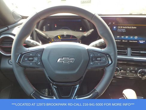 Used 2026 Chevrolet Trax RS FWD image 8