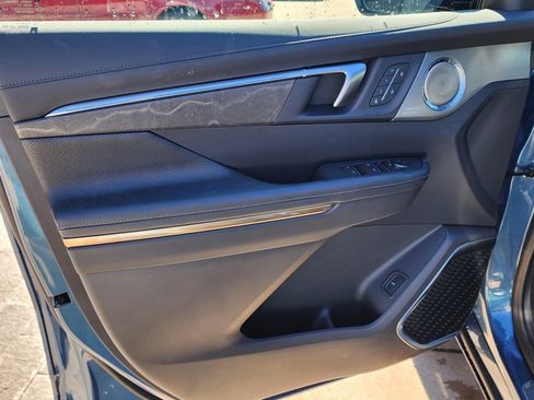 New 2026 Buick Enclave Avenir image 13