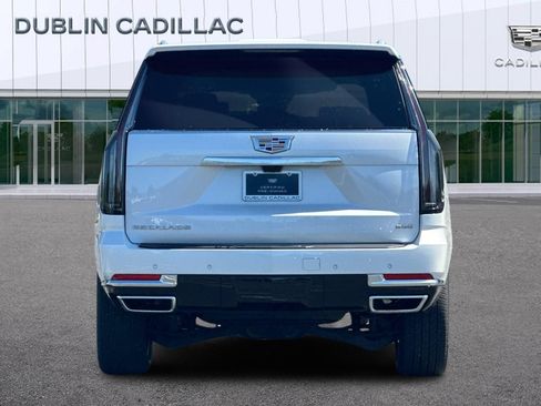 Certified 2025 Cadillac Escalade ESV Premium Luxury Platinum AWD/4WD image 5