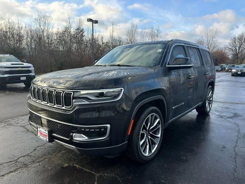 Used 2022 Jeep Wagoneer Series III w/ Premium Group I image 8